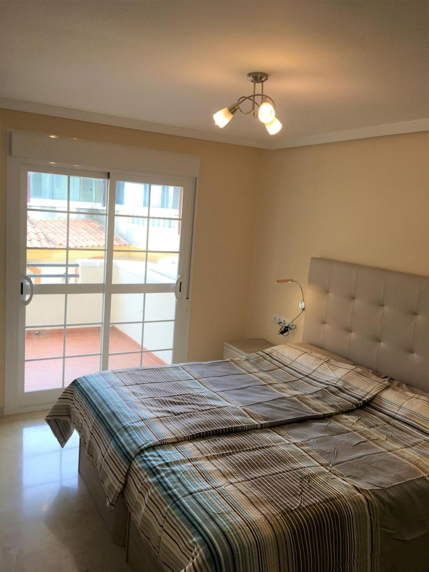 Large With Sea Views & Terrace Appartement *